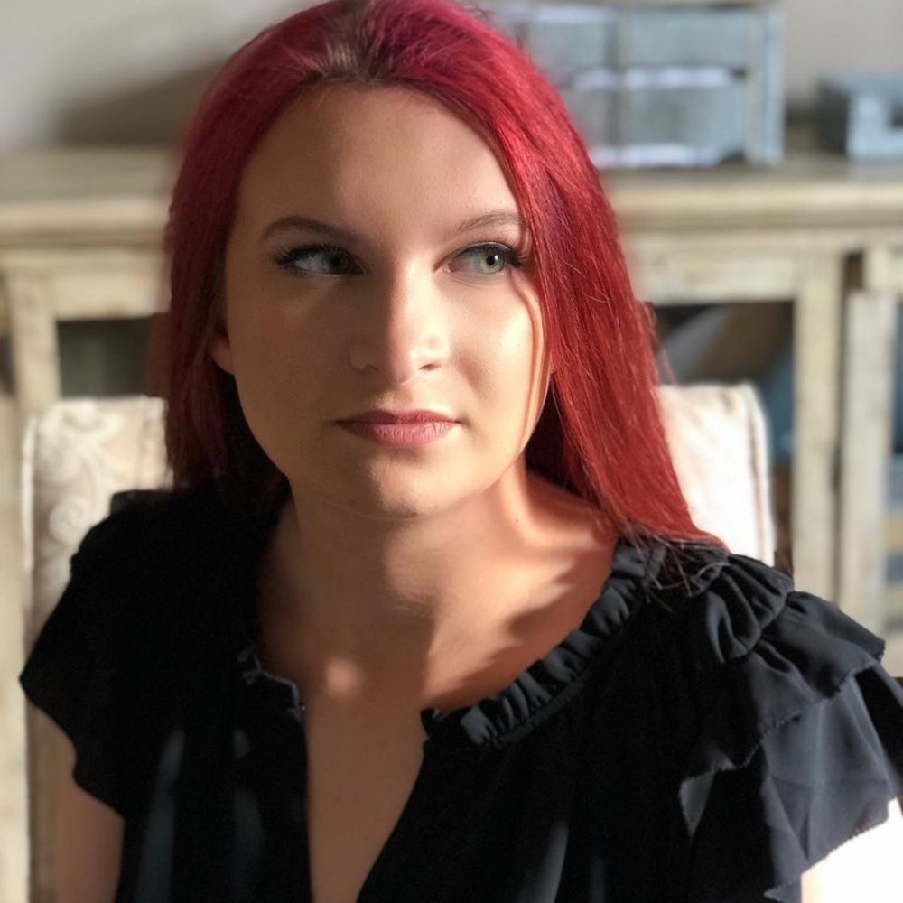 Meet your Posher, Alexis